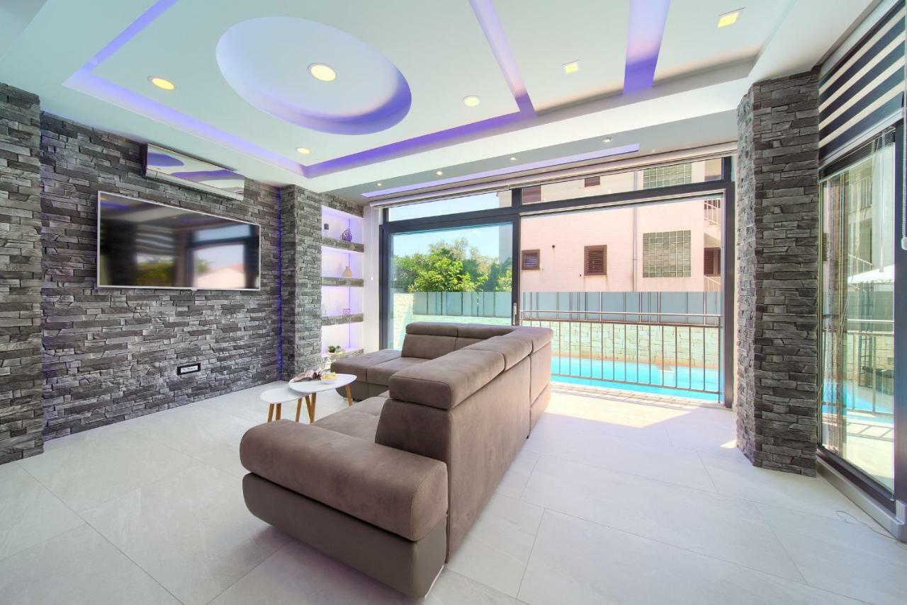 Luxury Vall Apartment كرك المظهر الخارجي الصورة