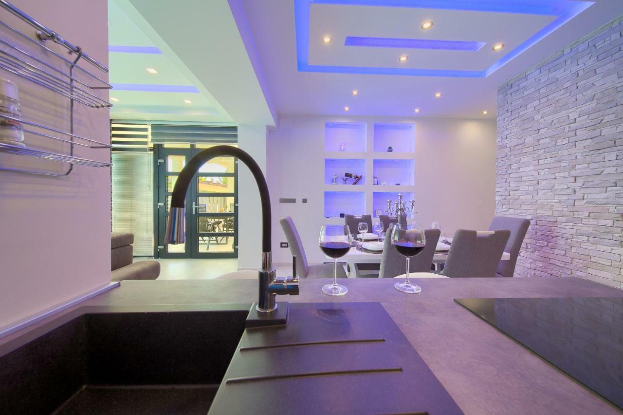 Luxury Vall Apartment كرك المظهر الخارجي الصورة